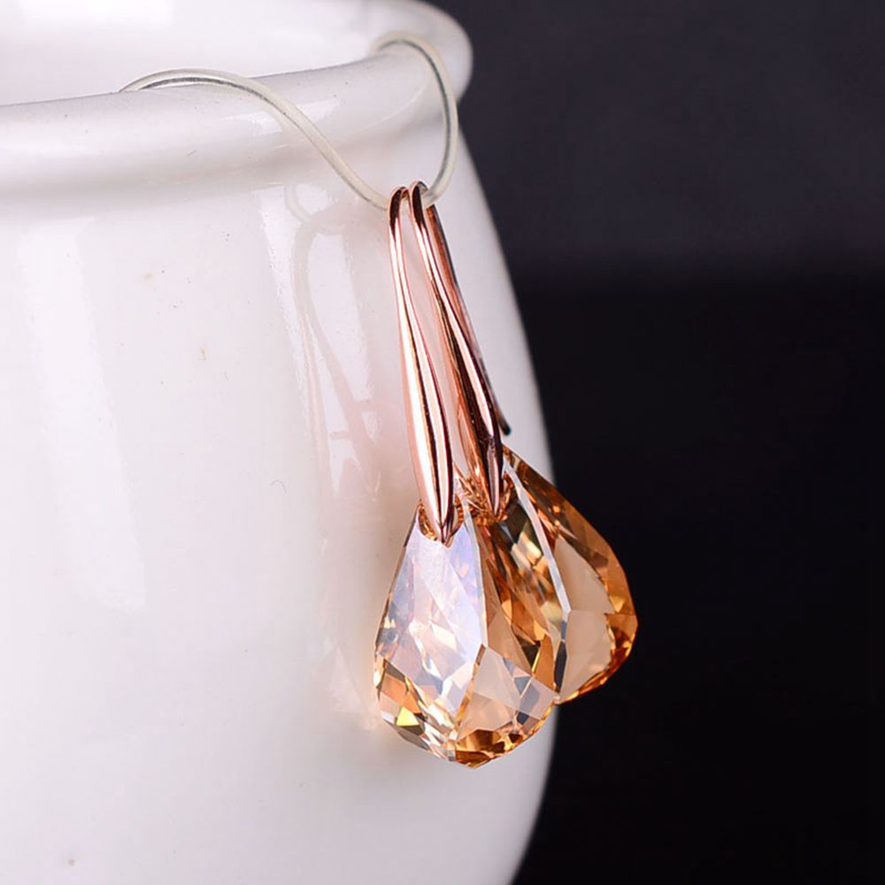 Boucles d'oreilles simples et élégantes en or rose, cristal artificiel
