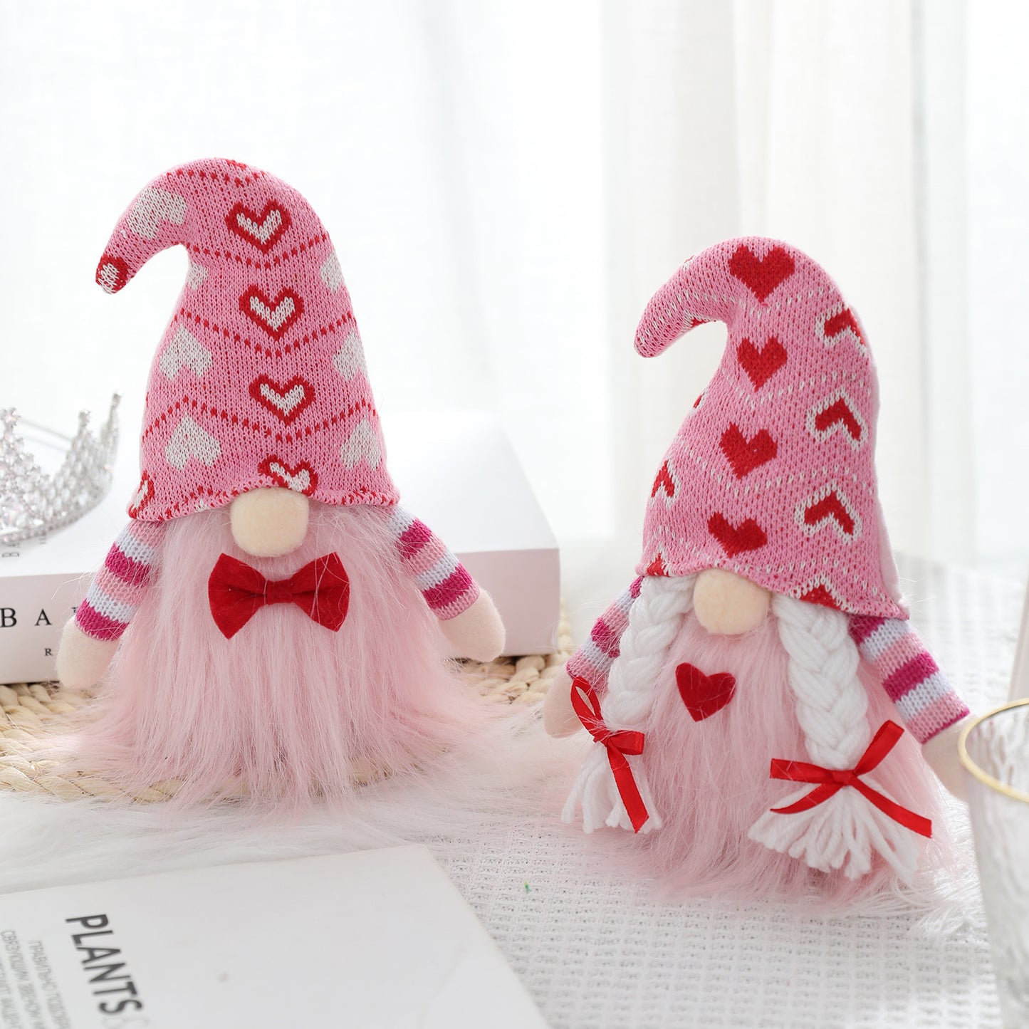 Décoration de la Saint-Valentin Coeur de poupée tricoté sans visage