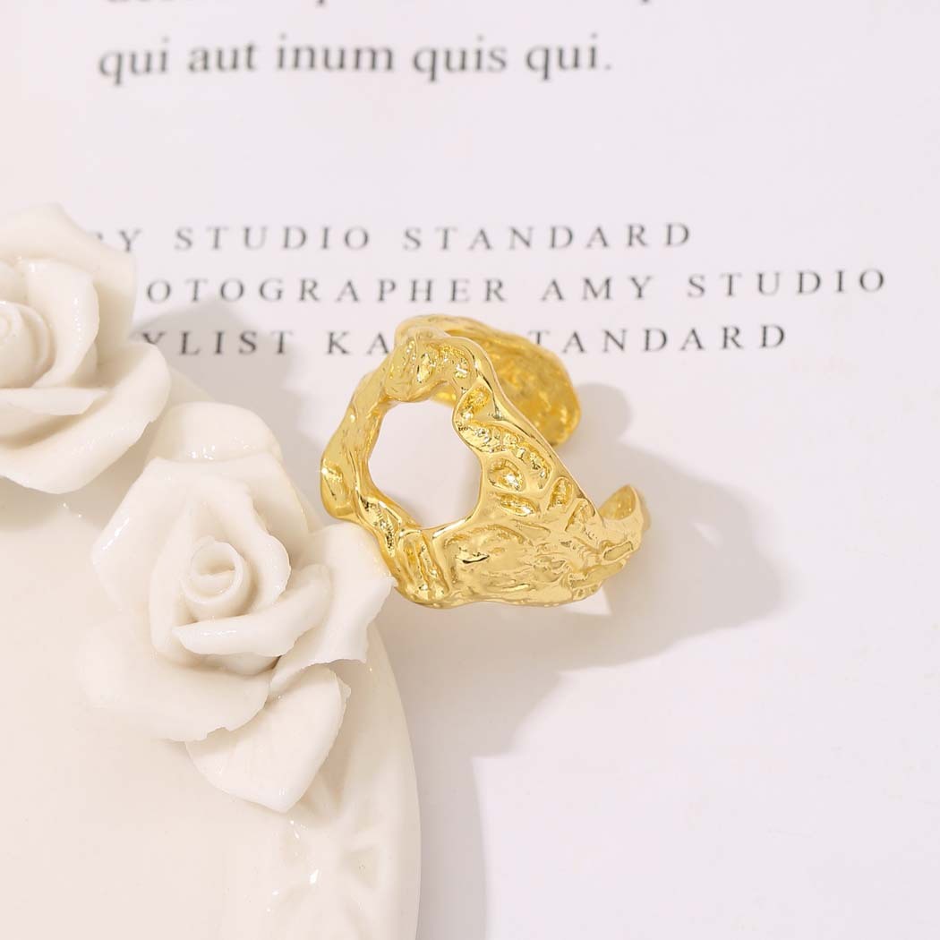 Anillo De Oro Chapado En Cobre Con Textura Hueca Cóncava Y Convexa Irregular