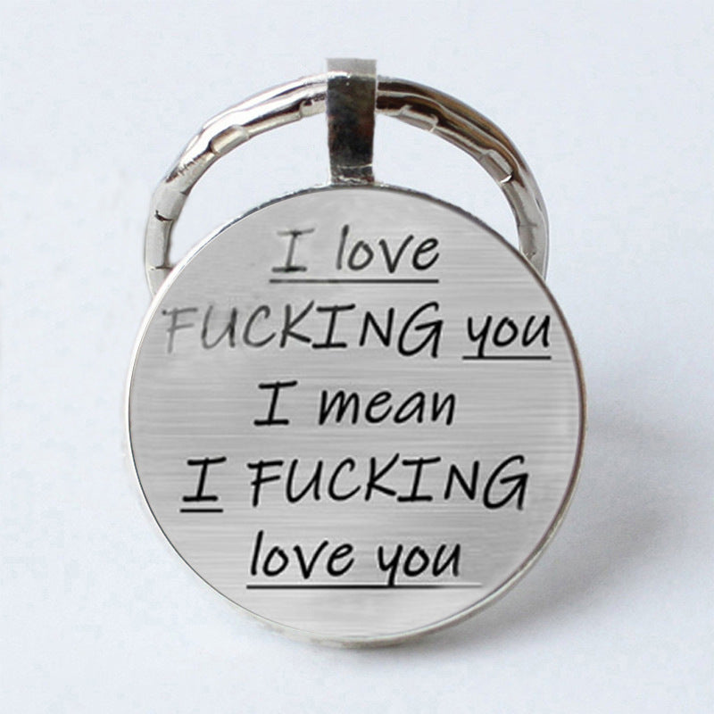 Interesante llavero de letras de pareja