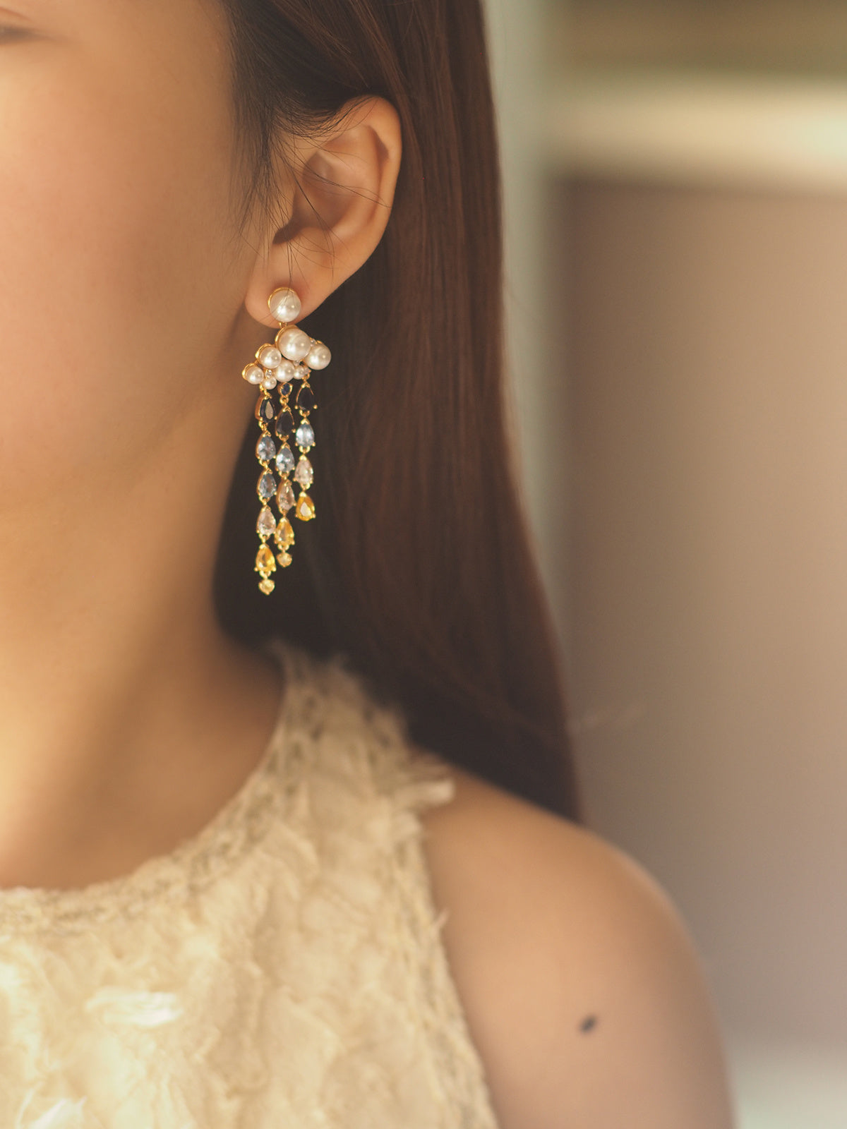 Boucles d'oreilles vintage incrustées de pierres précieuses à longues franges en forme de goutte de pluie et de nuage