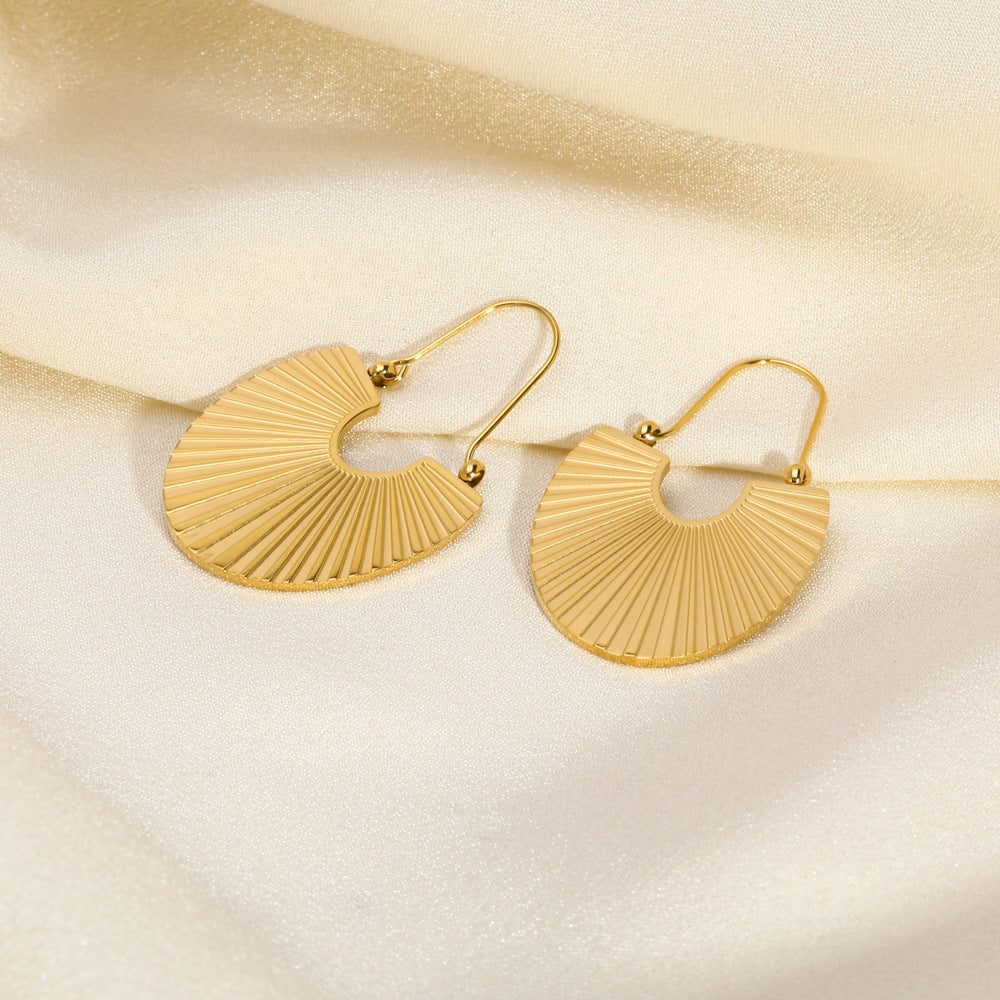 Boucles d'oreilles pétoncles côtelées en acier inoxydable