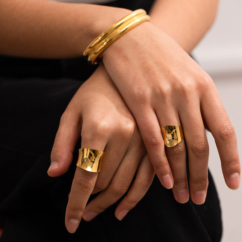 Bague tendance en acier inoxydable assortie à tout