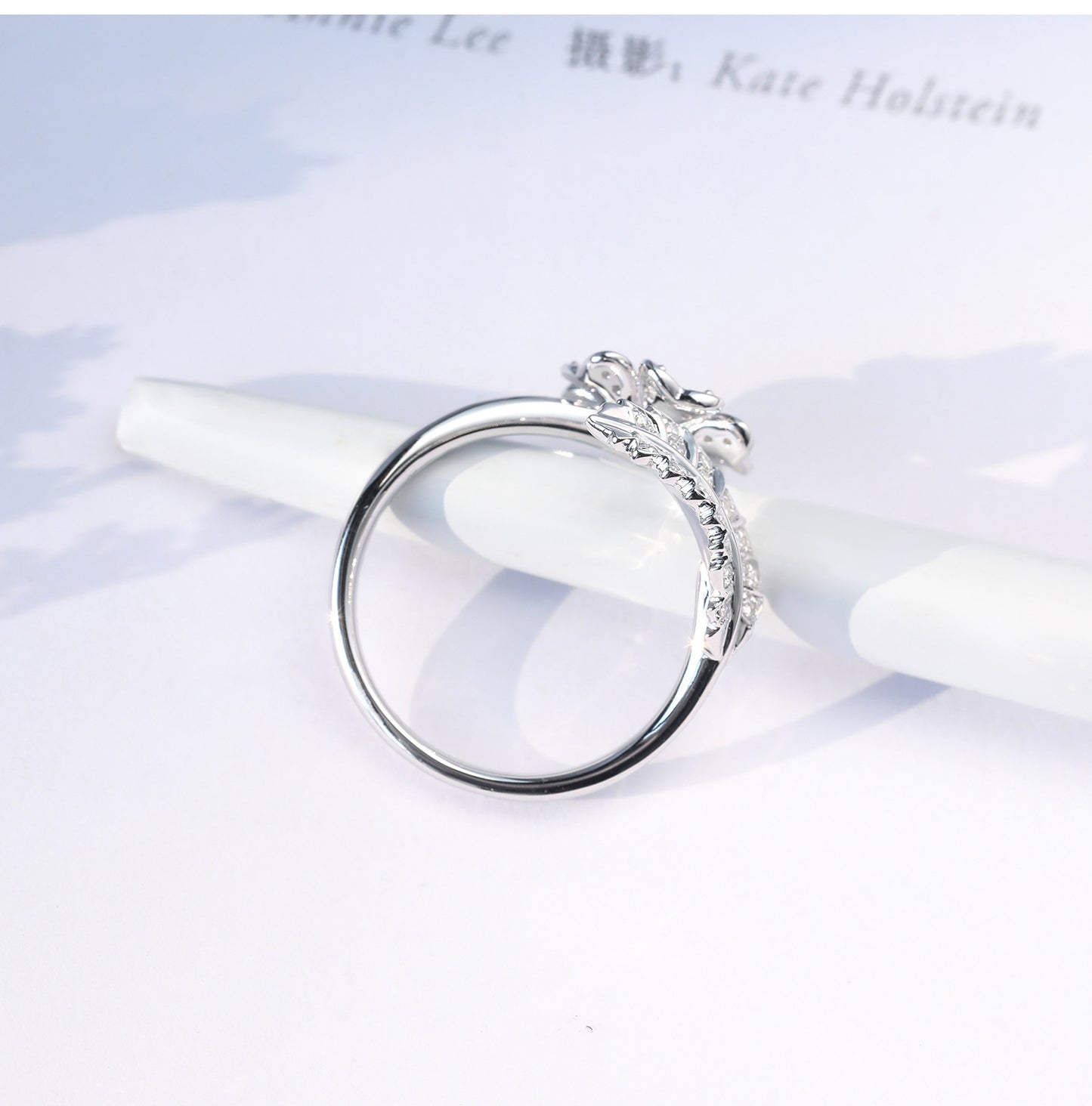 Flower Fashion And Fully-jewelled Women's European And American Zircon Ornament Ring