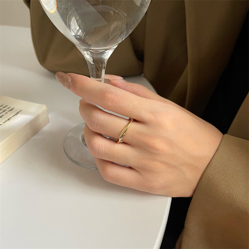 Anillo con diseño de interés especial Cold Wind para mujer