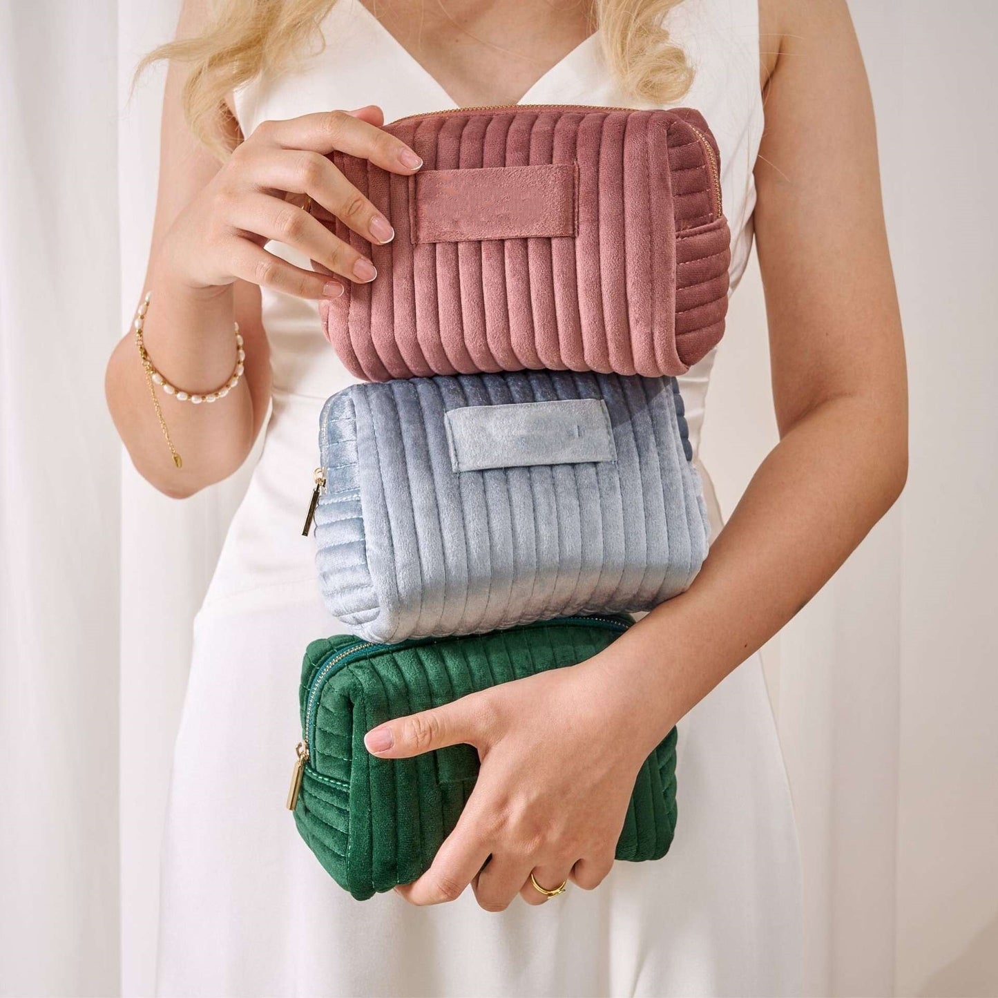 Bolsa de cosméticos de terciopelo de gran capacidad, bolsa de lavado multifuncional a cuadros, Material agradable para la piel, bolsa de almacenamiento para cuidado de la piel