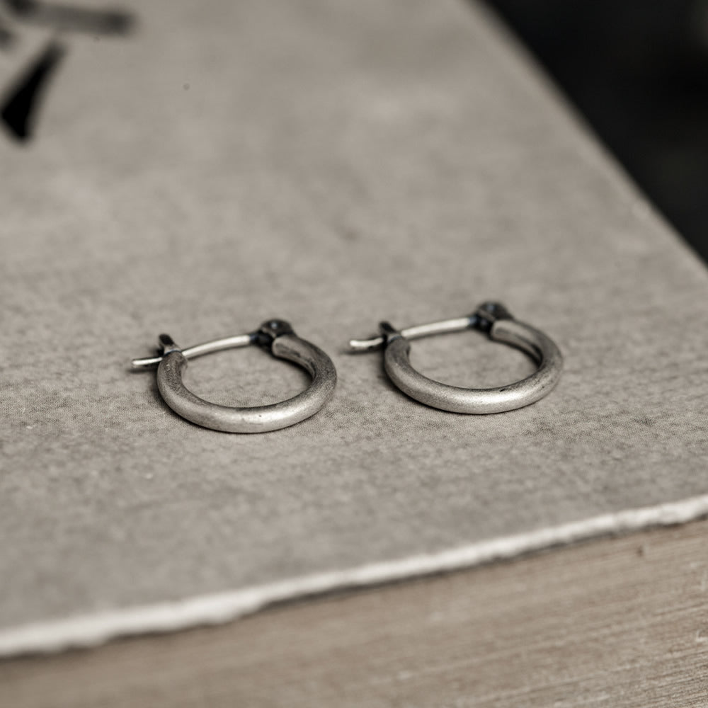 Boucles d'oreilles simples en argent sterling 925 Dark Night