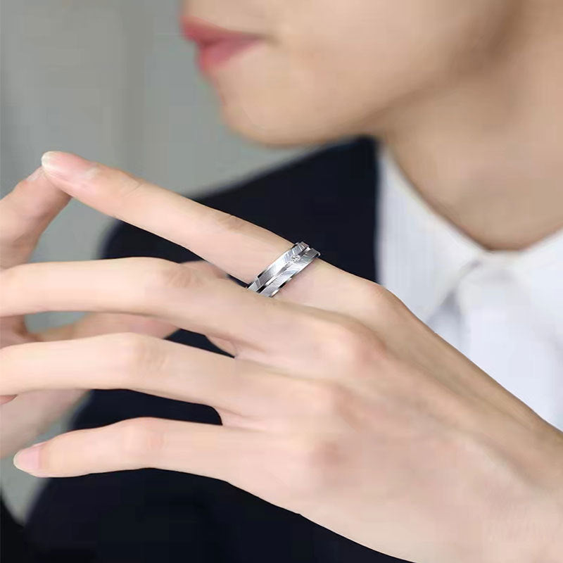 Men's Minimalist And Versatile Platinum Plated Ring