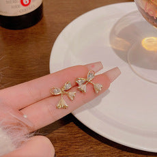 Sterling Silver Needle White Rose Flower Stud Earrings Light Luxury Minority Elegant Zircon