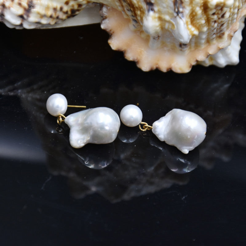 Boucles d'oreilles à tige en perles baroques simples pour femmes