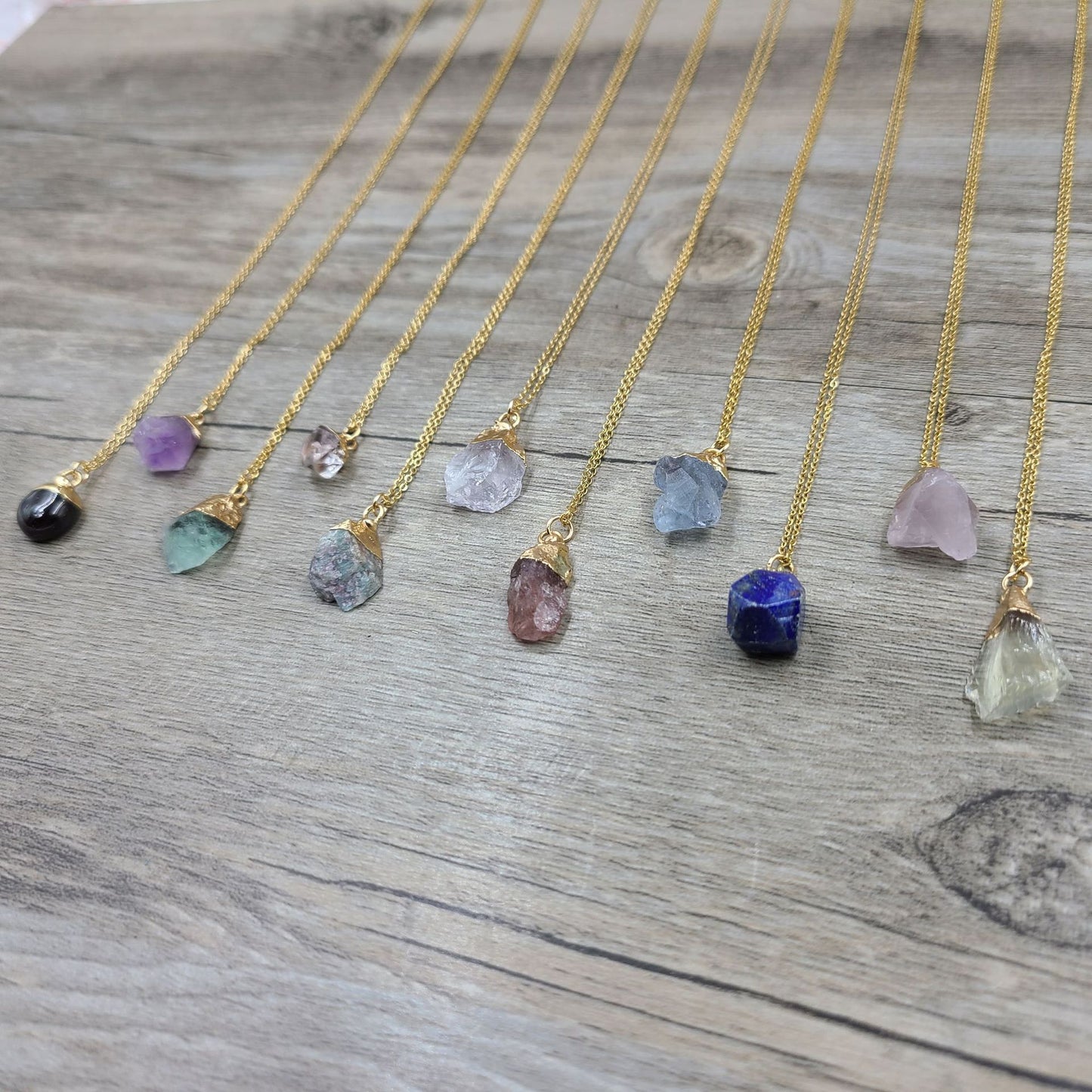 Collier avec pendentif en pierre de cristal naturel irrégulier, chaîne en acier inoxydable en métal