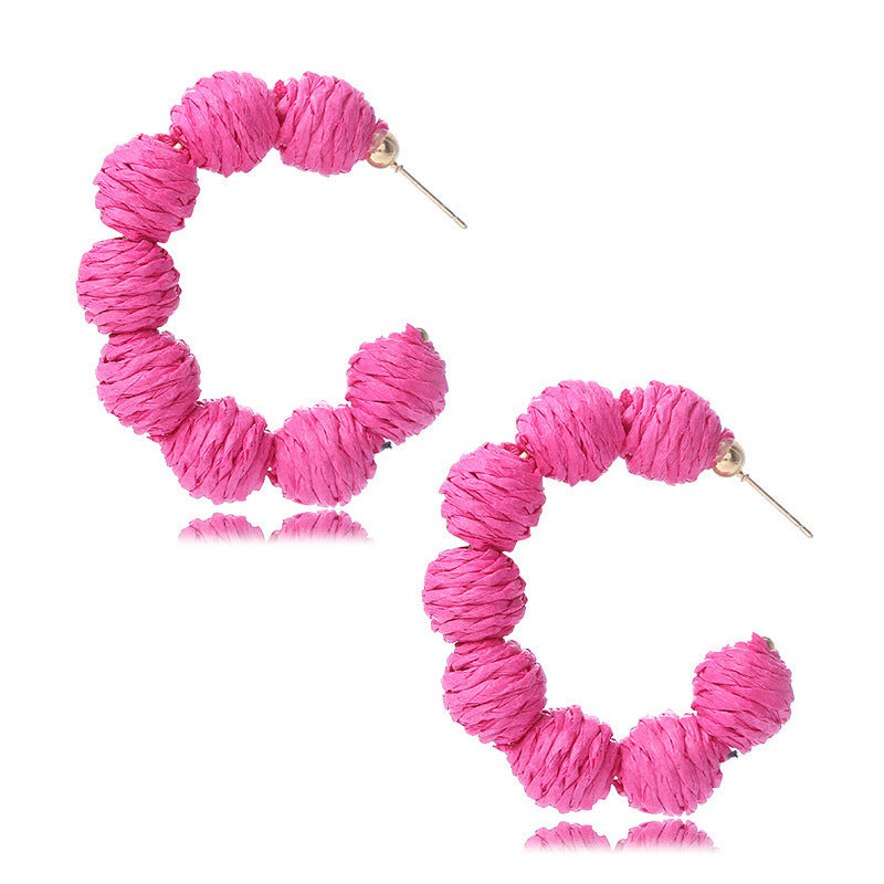 Boucles d'oreilles en forme de C en raphia couleur style vacances d'été
