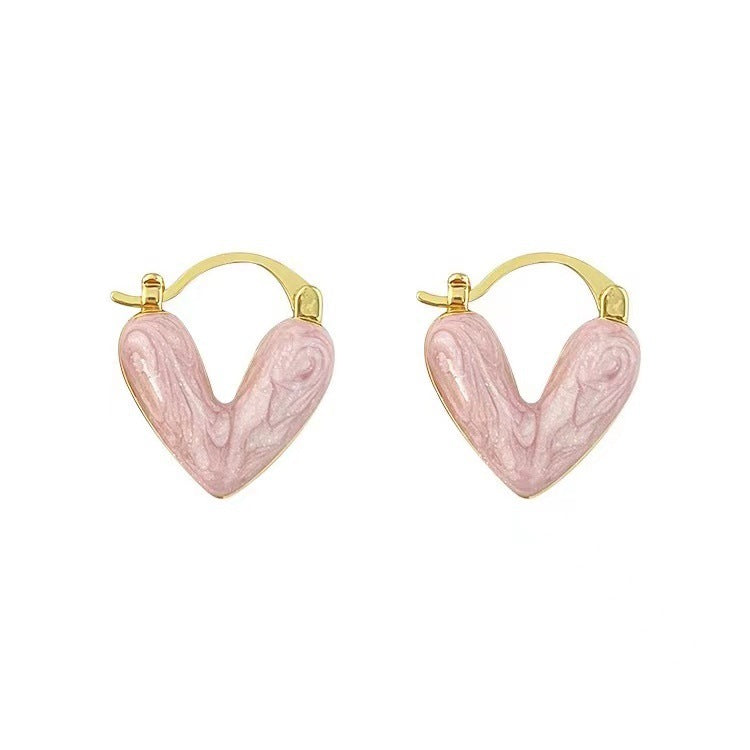 Boucles d'oreilles femme avec coeurs en émail dégoulinant de blanc
