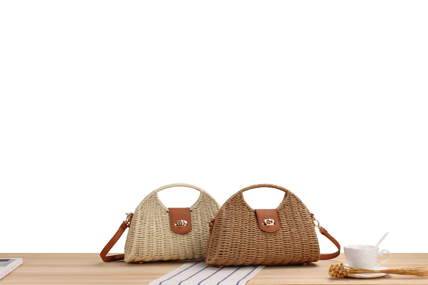 Sac de paille de conception spéciale d'intérêt populaire pour femmes, sac messager tissé à la mode