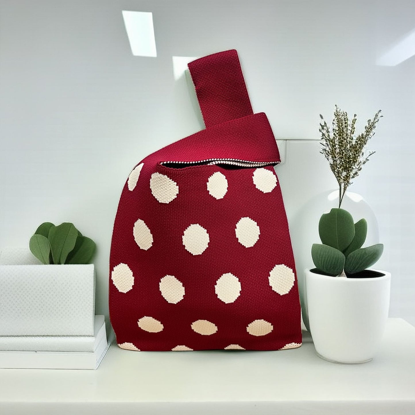 Women's Contrast Color Polka Dot Handbag