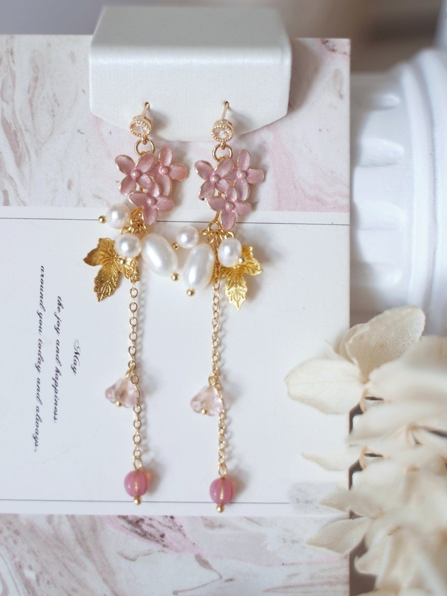 Design élégant avec un long clip d'oreille