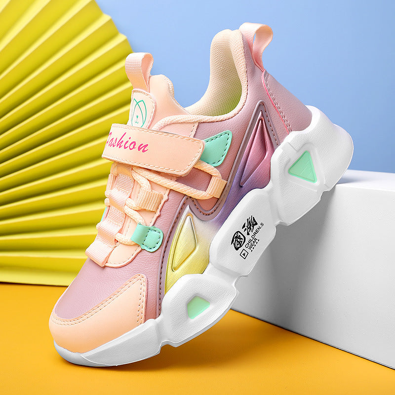 Zapatos deportivos de cuero para niñas pequeñas