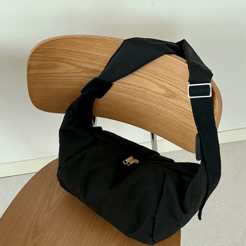 Bolso de hombro sencillo informal de algodón con plumón de bola de masa de gran capacidad