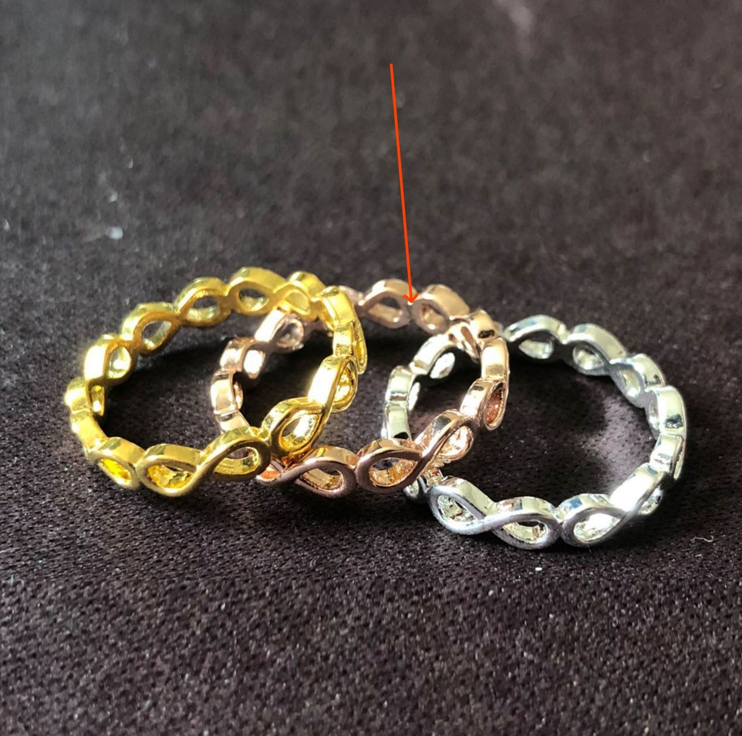 Bague de 8 mots ajourée à personnalité simple