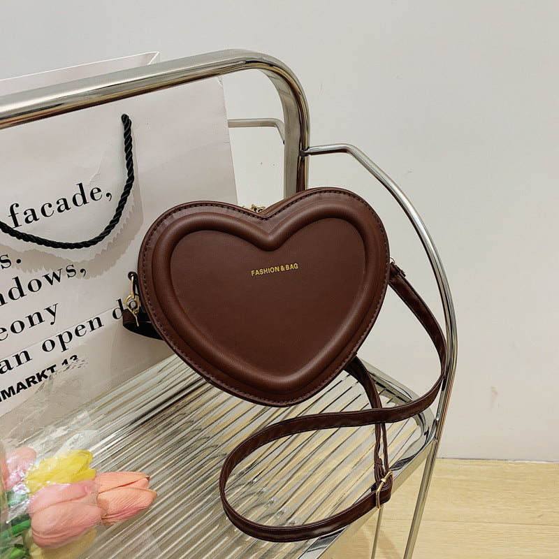 Sac messager à bandoulière en forme de coeur à la mode