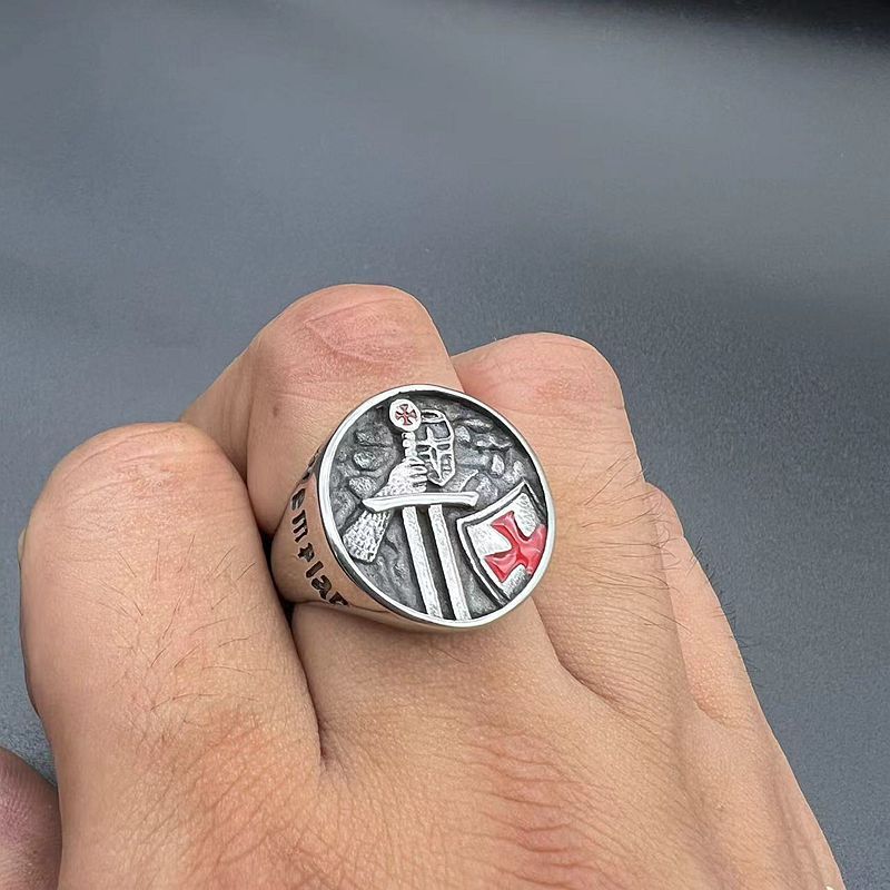 Bague pour hommes en acier titane templier templier samouraï inscription croix époxy rouge