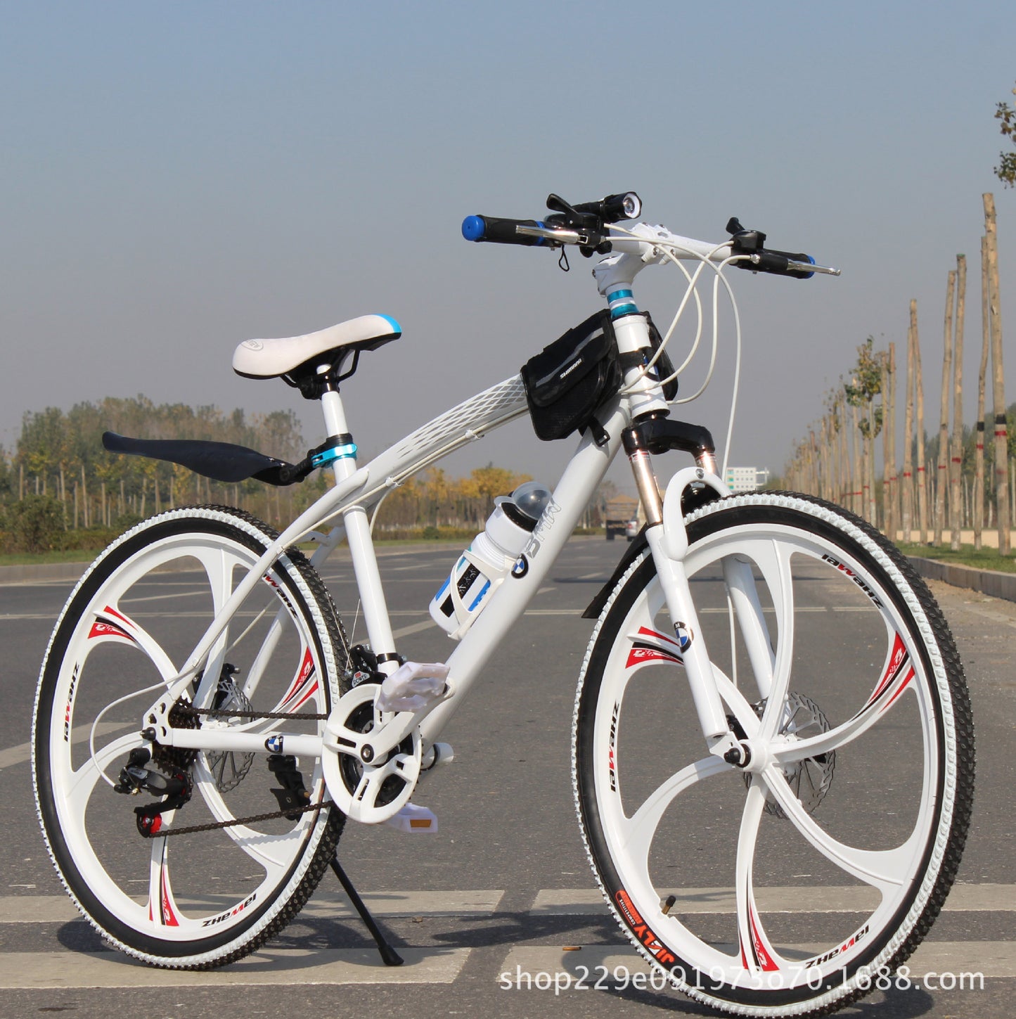Bicicleta de montaña BMW Cross Country con freno de disco doble