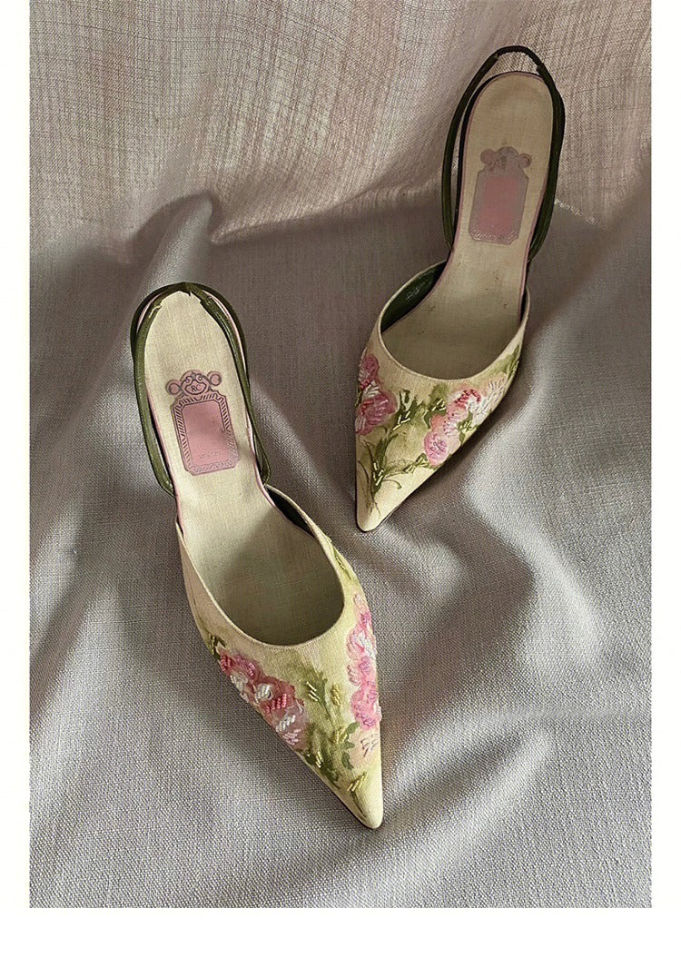 Talons hauts brodés pointus vintage