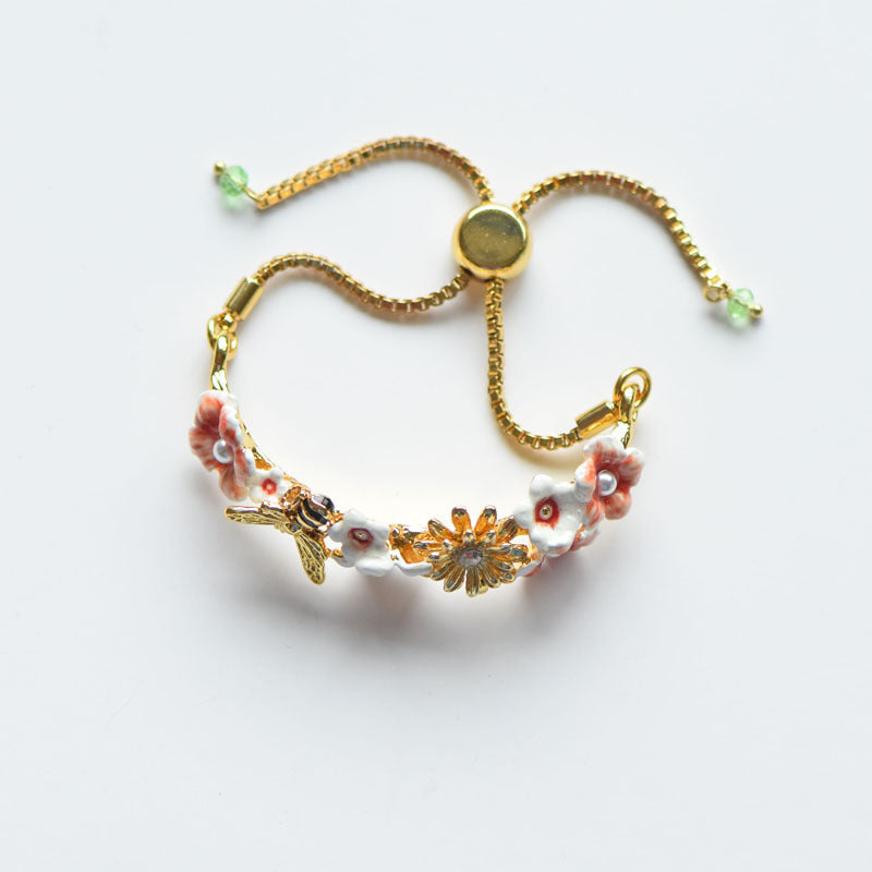 Boucles d'oreilles douces et romantiques en forme d'abeille et de fleur pour femme