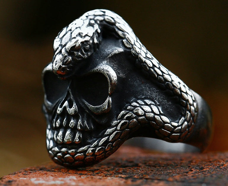 New Domineering Python Skull Titanium Steel Ring