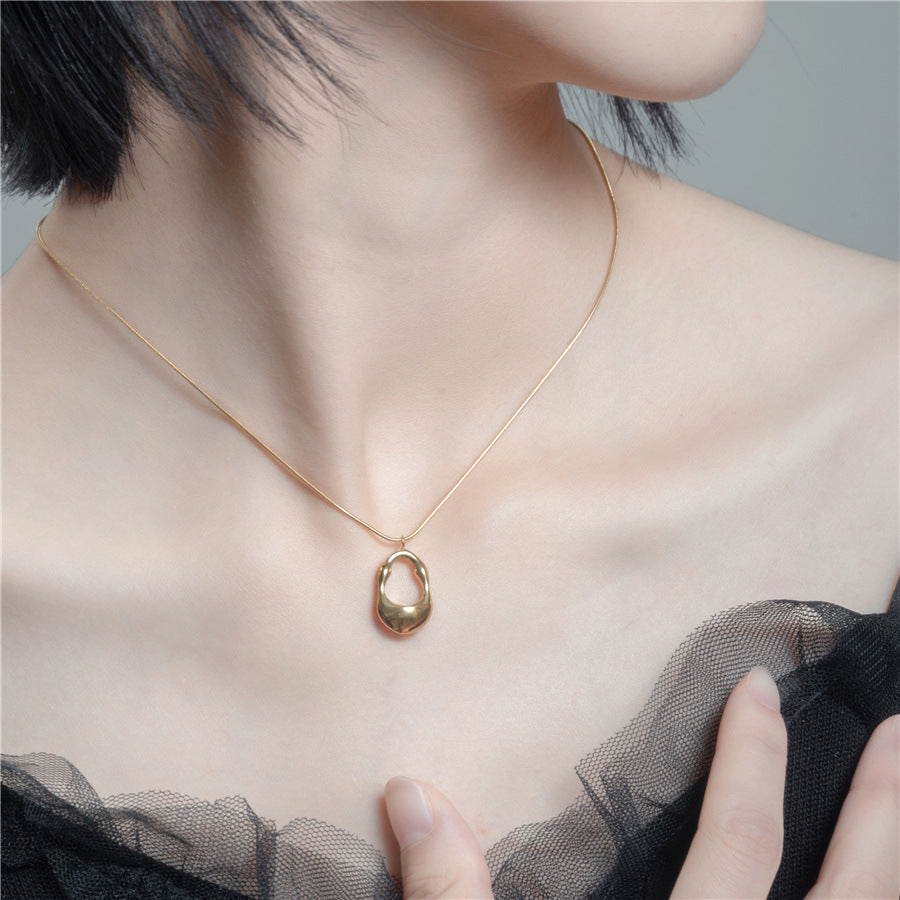 Collier en acier inoxydable, pendentif ovale creux doré, collier à cordes dorées
