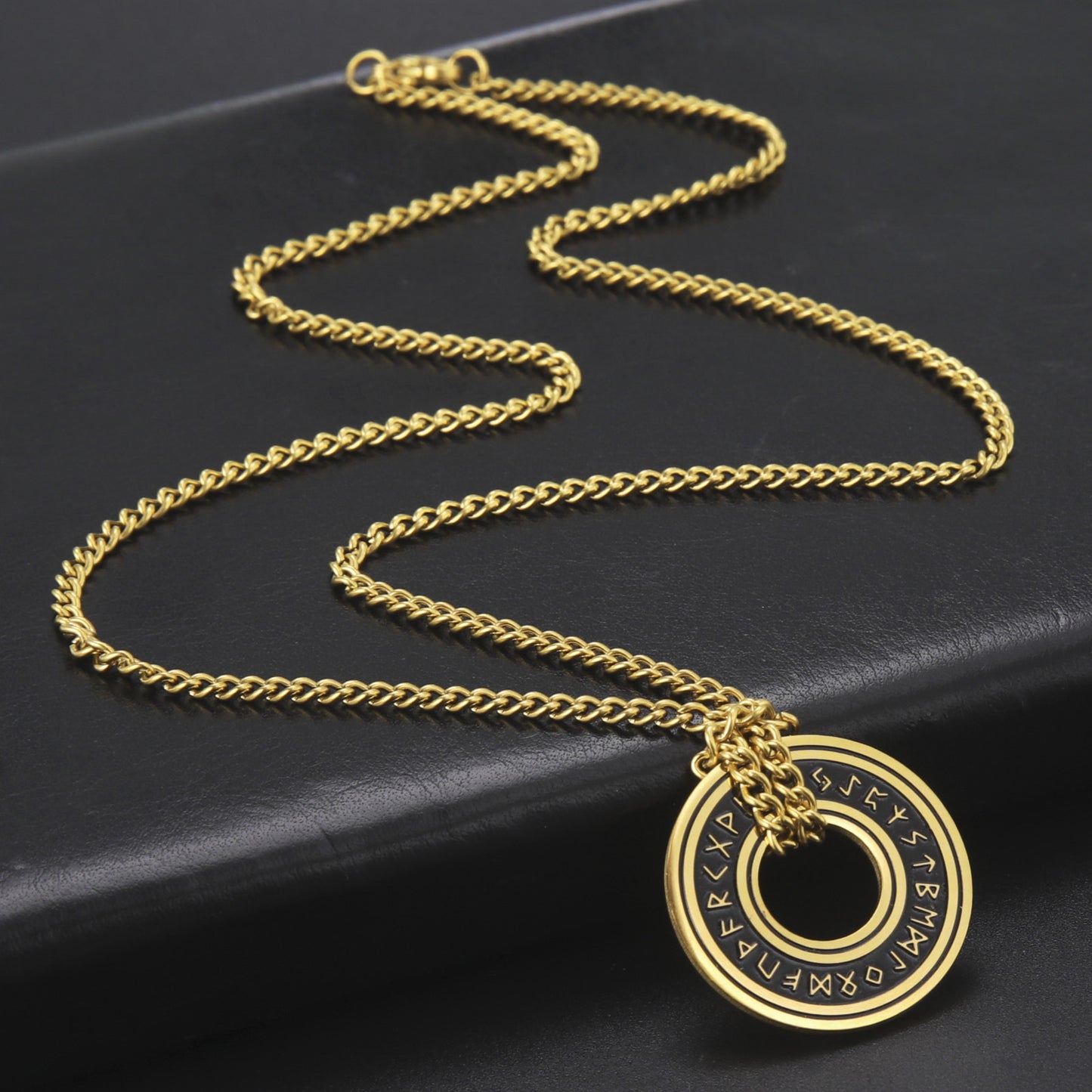 Collier avec pendentif en forme de cercle de runes viking vintage, ornement en acier inoxydable