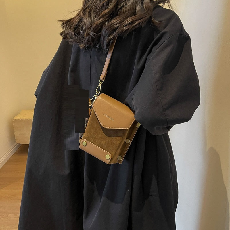 Petit sac carré à bandoulière en daim rétro pour téléphone