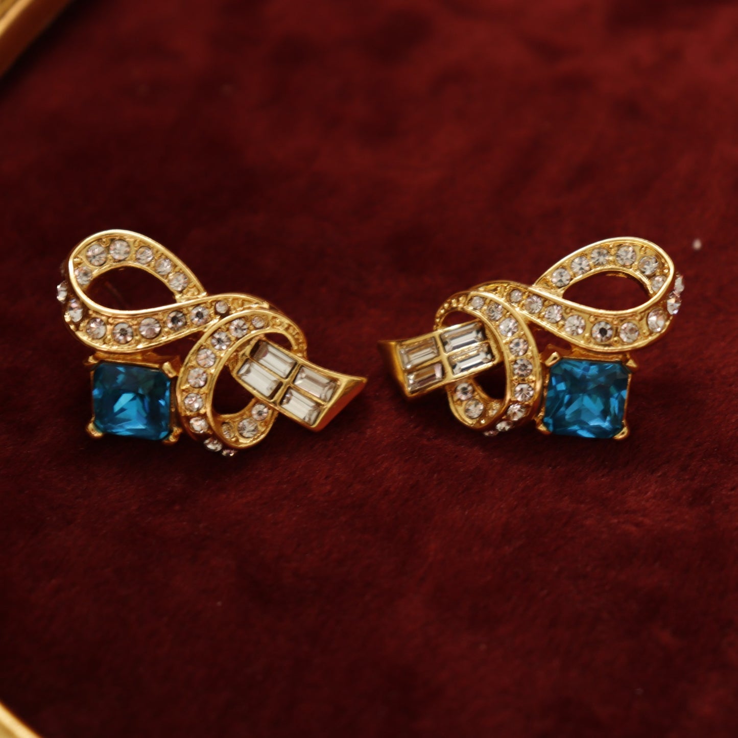 Mid-ancient Court French Vintage Style Inlaid Gemstone Earrings