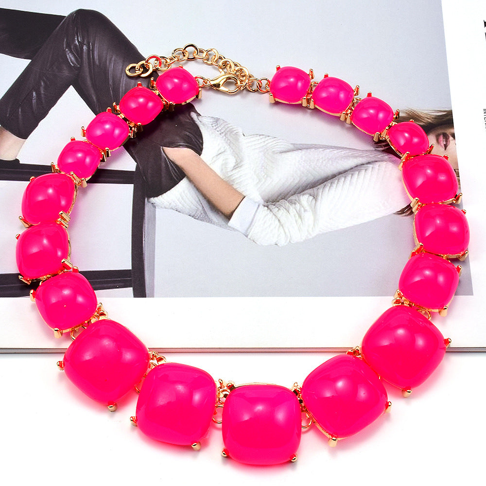 Collier élégant simple et à la mode pour femmes