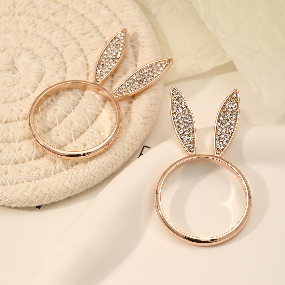 Anillo con cabeza de conejo de aleación de moda