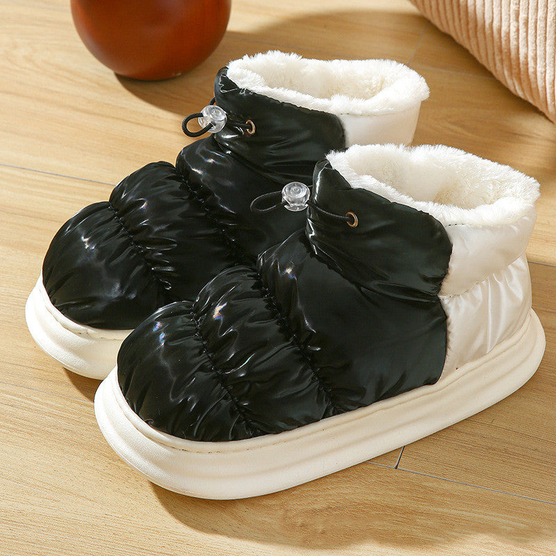 Bottes de neige pour femmes portant un tissu en duvet imperméable et coupe-vent en hiver