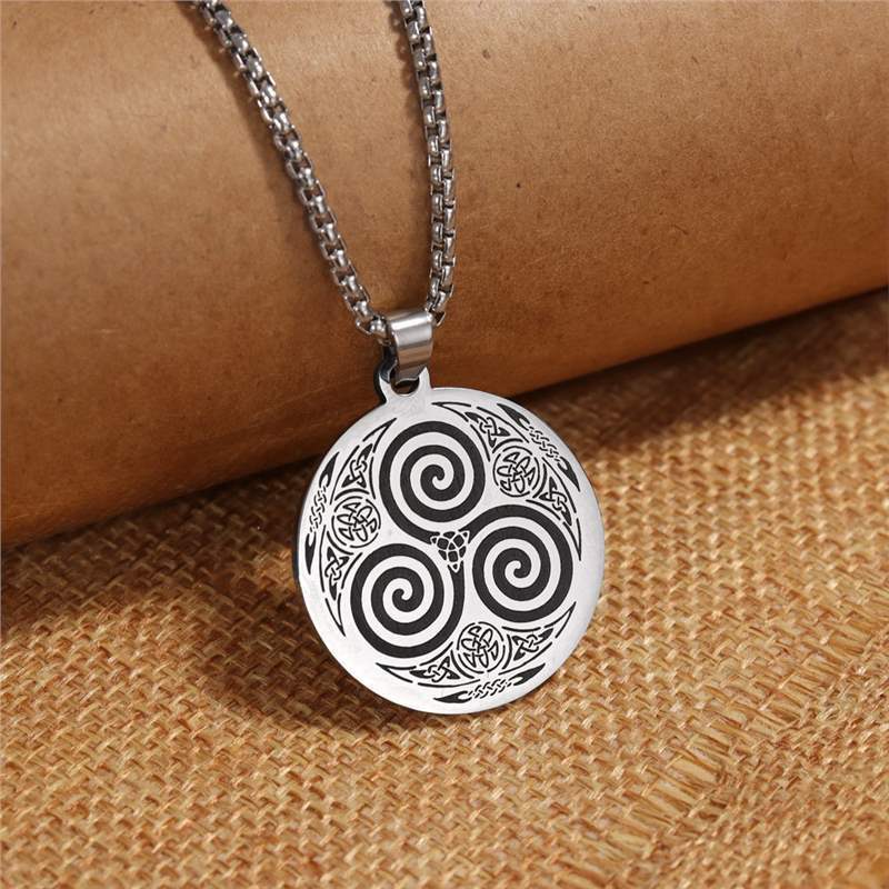 Collar de vórtice vikingo de brujería de acero inoxidable con indicador de plata