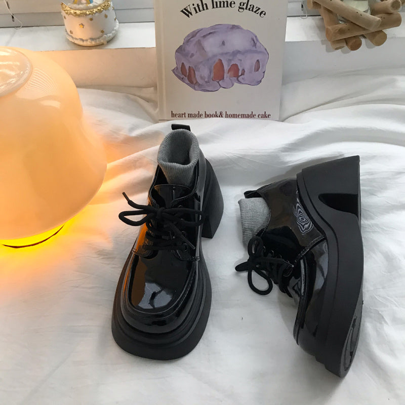Talons hauts épais avec petites chaussures en cuir à lacets, chaussures simples polyvalentes noires de Style britannique pour femmes