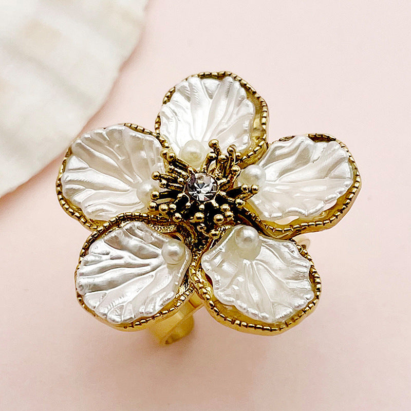 Anneau de fleur de Zircon en cristal blanc de corail en métal d'acier inoxydable