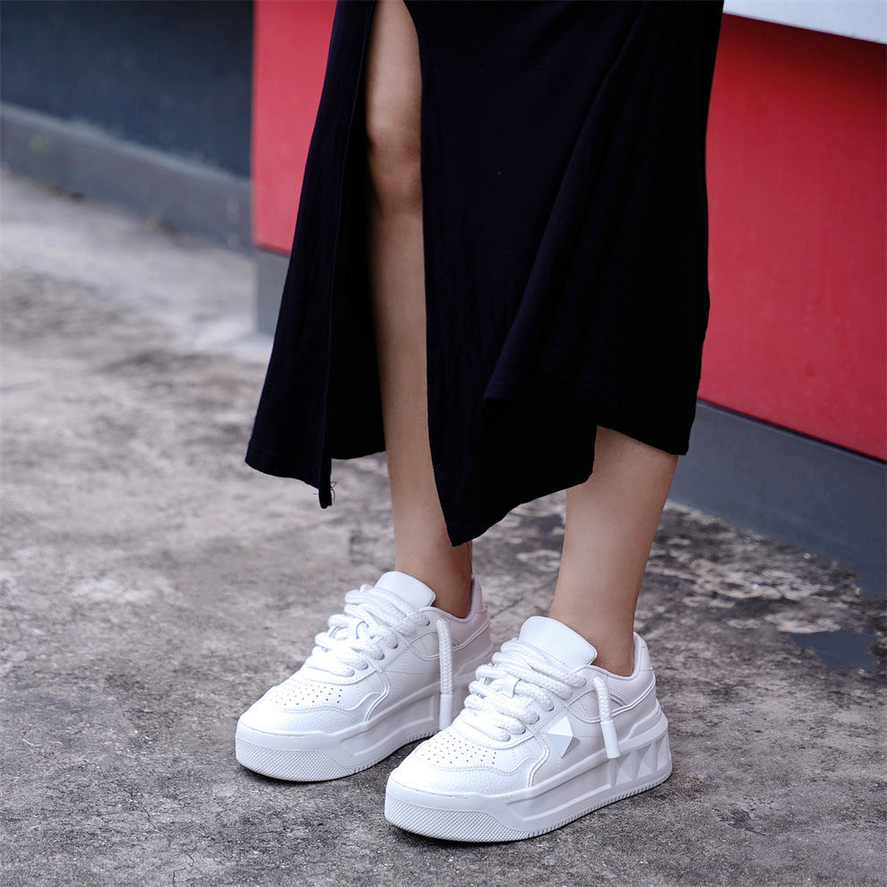 Chaussures décontractées pour femmes, version haute, rivets, table surélevée