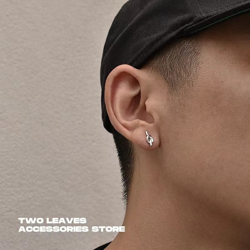 Diseño de perfil bajo, estilo versátil y de alta gama, pendientes de cobre.