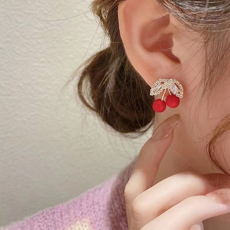 Petites boucles d'oreilles en alliage au design de niche