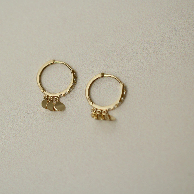 Corée du sud petite feuille d'or ronde petit anneau de bord en Zircon Style de tempérament boucles d'oreilles délicates