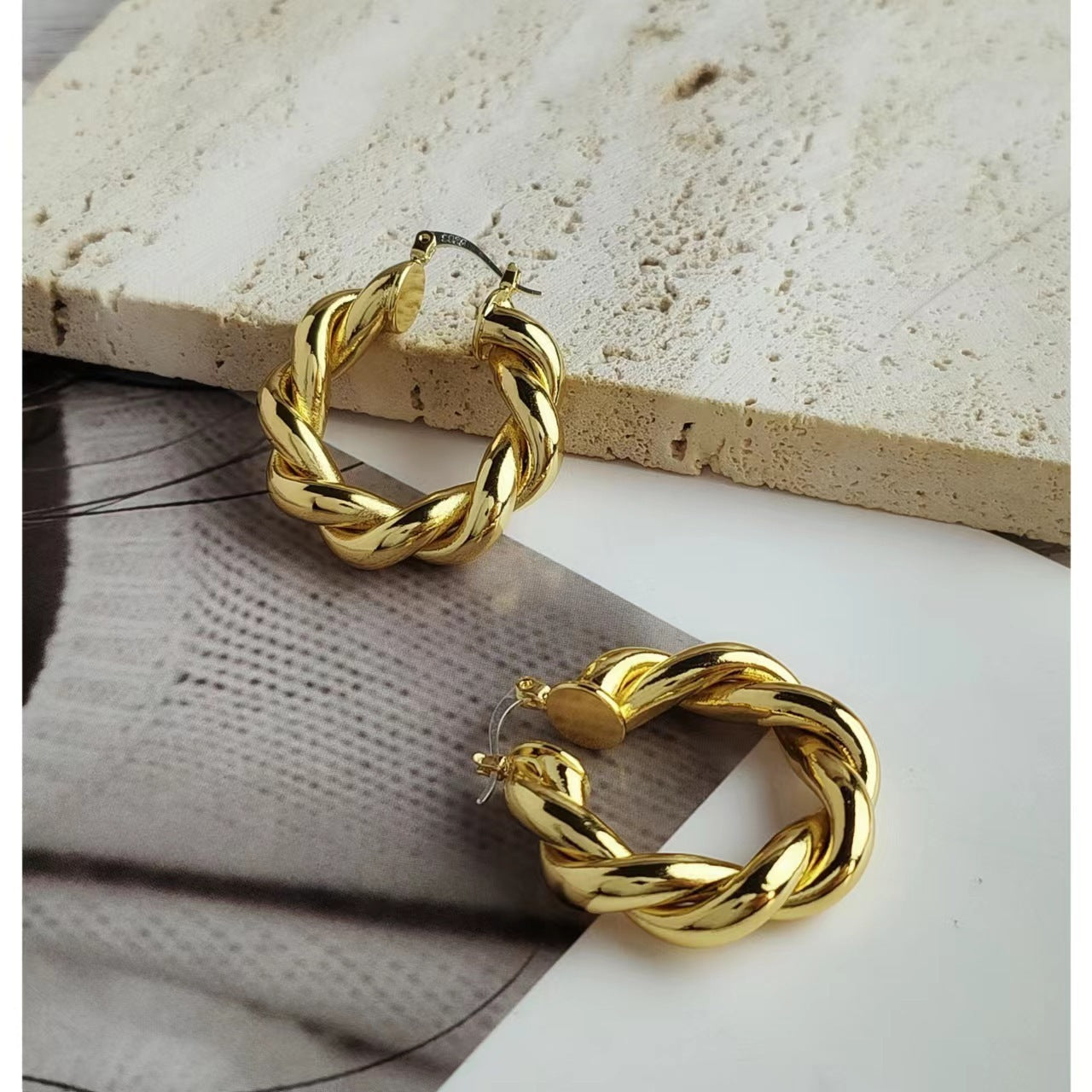 Boucles d'oreilles à motif de chanvre creux de haute qualité