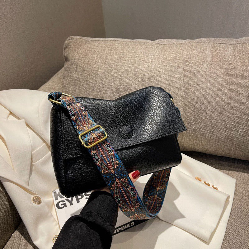 Bandoulière rétro à large bande pour petit sac carré minimaliste pour femmes