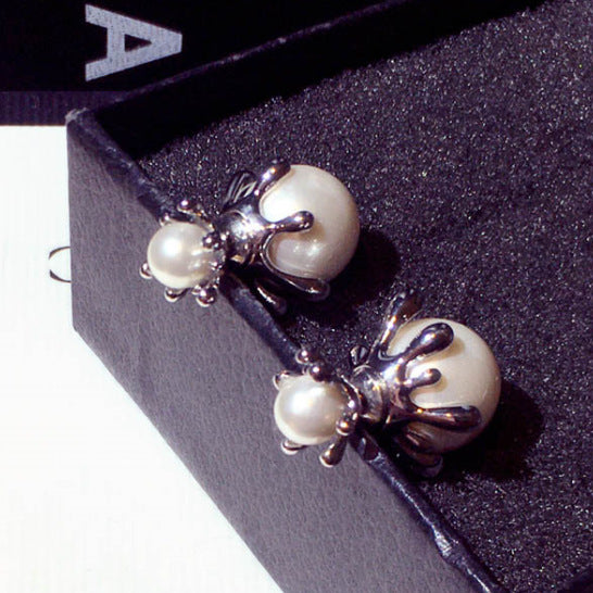 Fashion Design Silver Needle Pearl Earrings