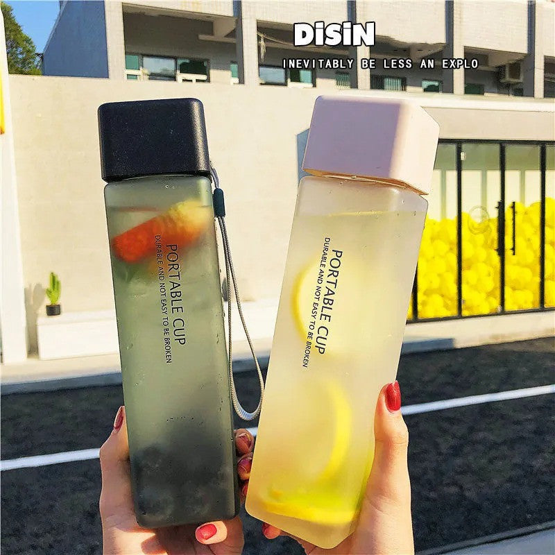 Bouteille d'eau carrée créative, tasse à main Portable Anti-chute, bouteille en plastique transparente pour sport et voyage, étanche