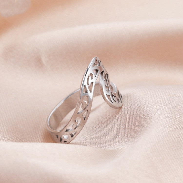 Anneau de tête de vague à motif creux géométrique