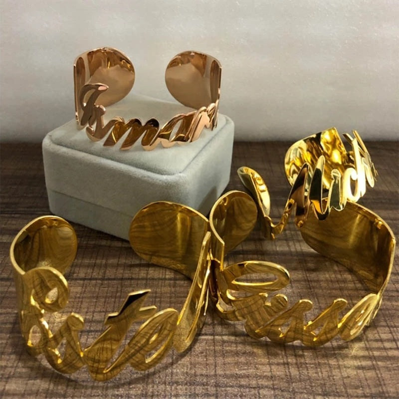 Bracelet de lettre de nom personnalisé en acier inoxydable