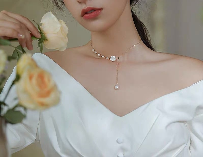 Simple Temperament Entry Lux Natural Pearl Clavicle Necklace For Women
